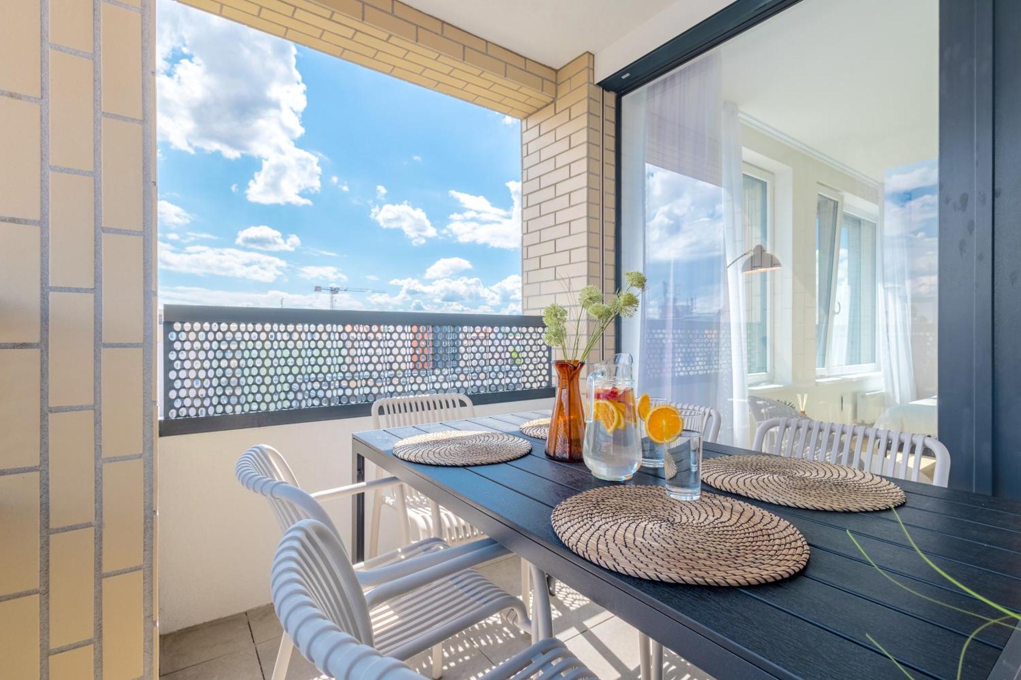 Bright 2Br - 5Th Floor, Balcony, Free Parking By Gravity Prague Lägenhet Exteriör bild