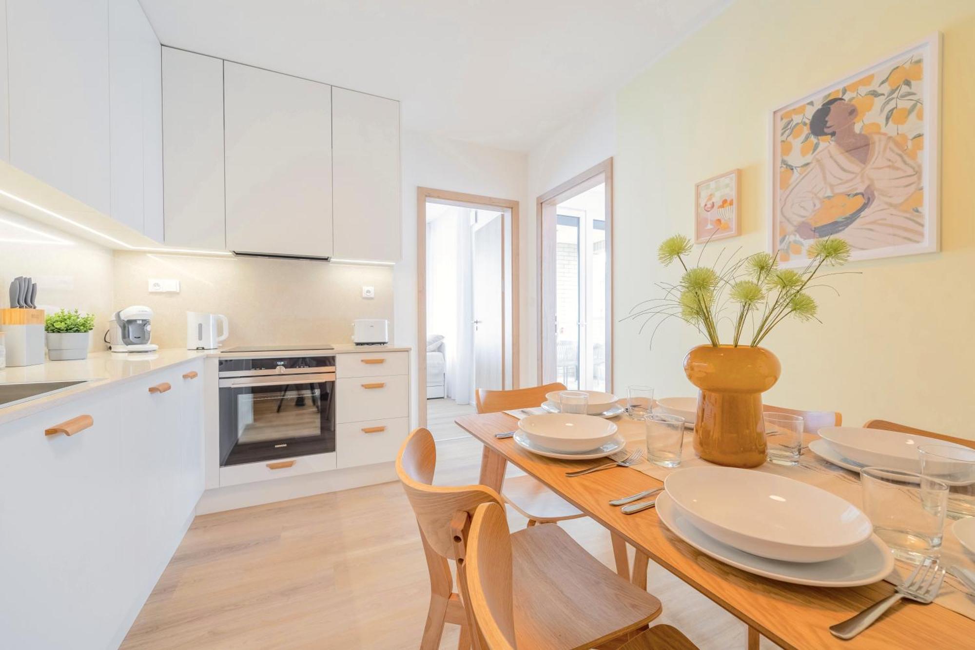 Bright 2Br - 5Th Floor, Balcony, Free Parking By Gravity Prague Lägenhet Exteriör bild