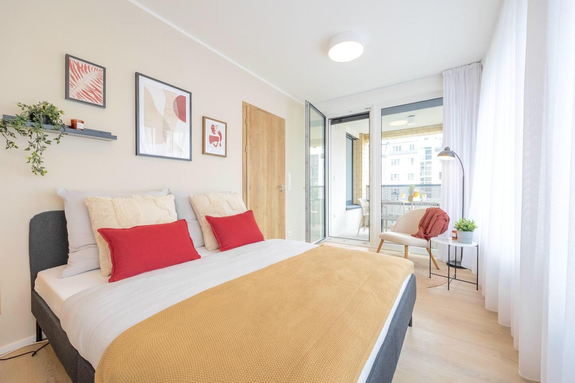 Bright 2Br - 5Th Floor, Balcony, Free Parking By Gravity Prague Lägenhet Exteriör bild