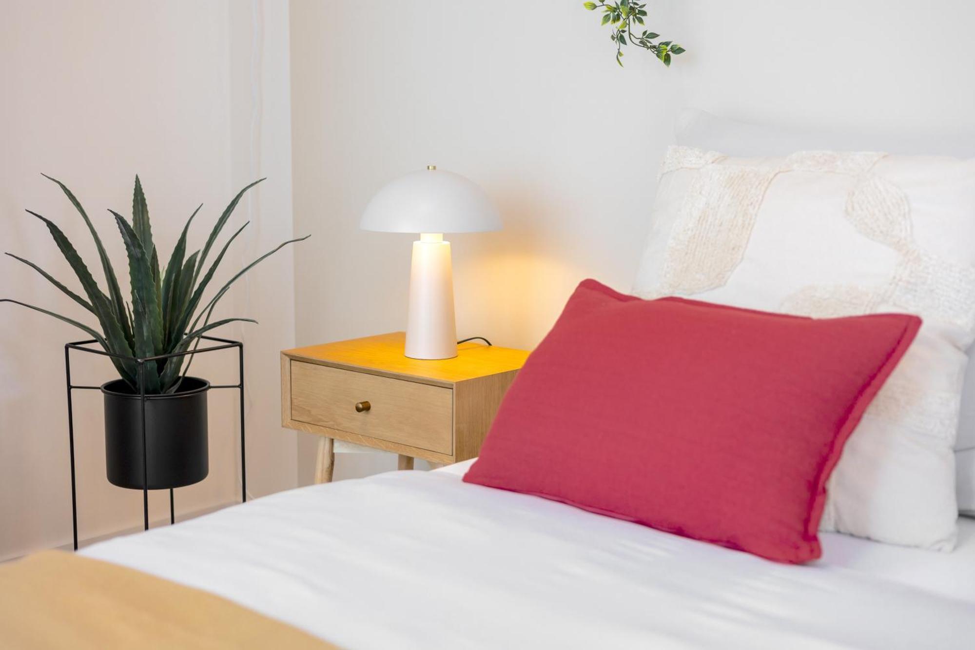 Bright 2Br - 5Th Floor, Balcony, Free Parking By Gravity Prague Lägenhet Exteriör bild
